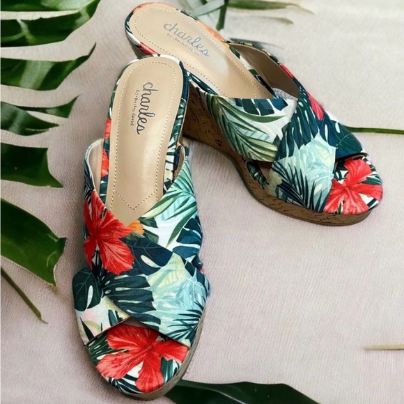 Charles by Charles David Latrice Wedge Sandals Size 7 Floral Hawaiian Print Cork - Picture 1 of 14